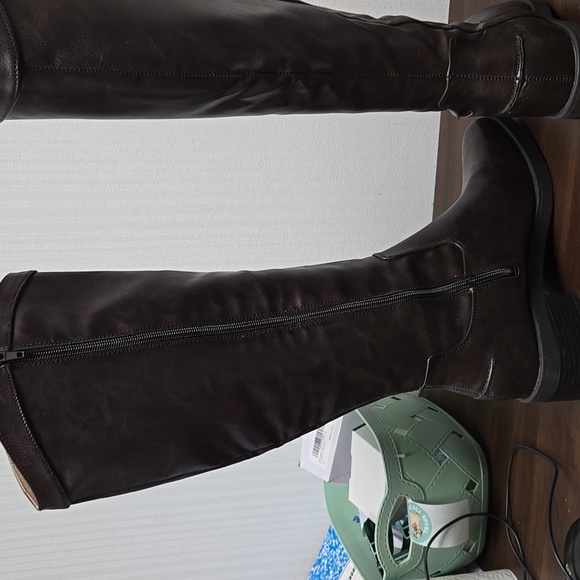 Life Stride Size 9 Chocolate Brown Knee High Faux Leather Riding Style Boots - Picture 7 of 13